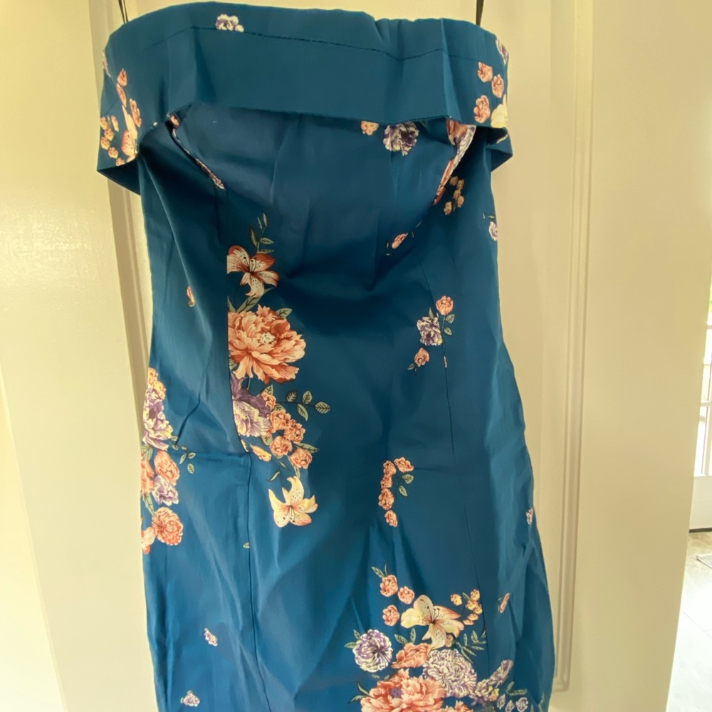 Hello Molly Dress - Picture 2 of 4